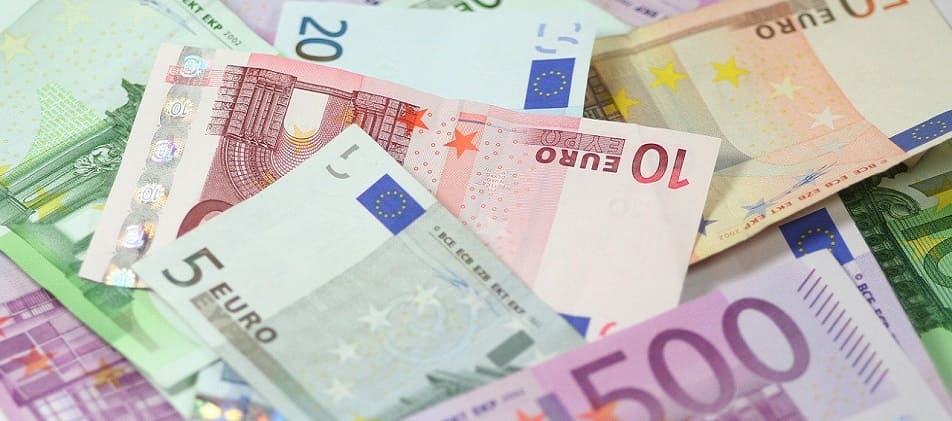 Geldscheine Berater helfen bei der Entschuldung Schuldnerberatung Bremen Neustadt