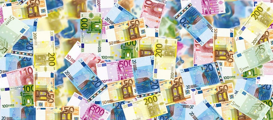 Viele Geldscheine Berater helfen bei Überschuldung Schuldner-Hotline Holzgerlingen